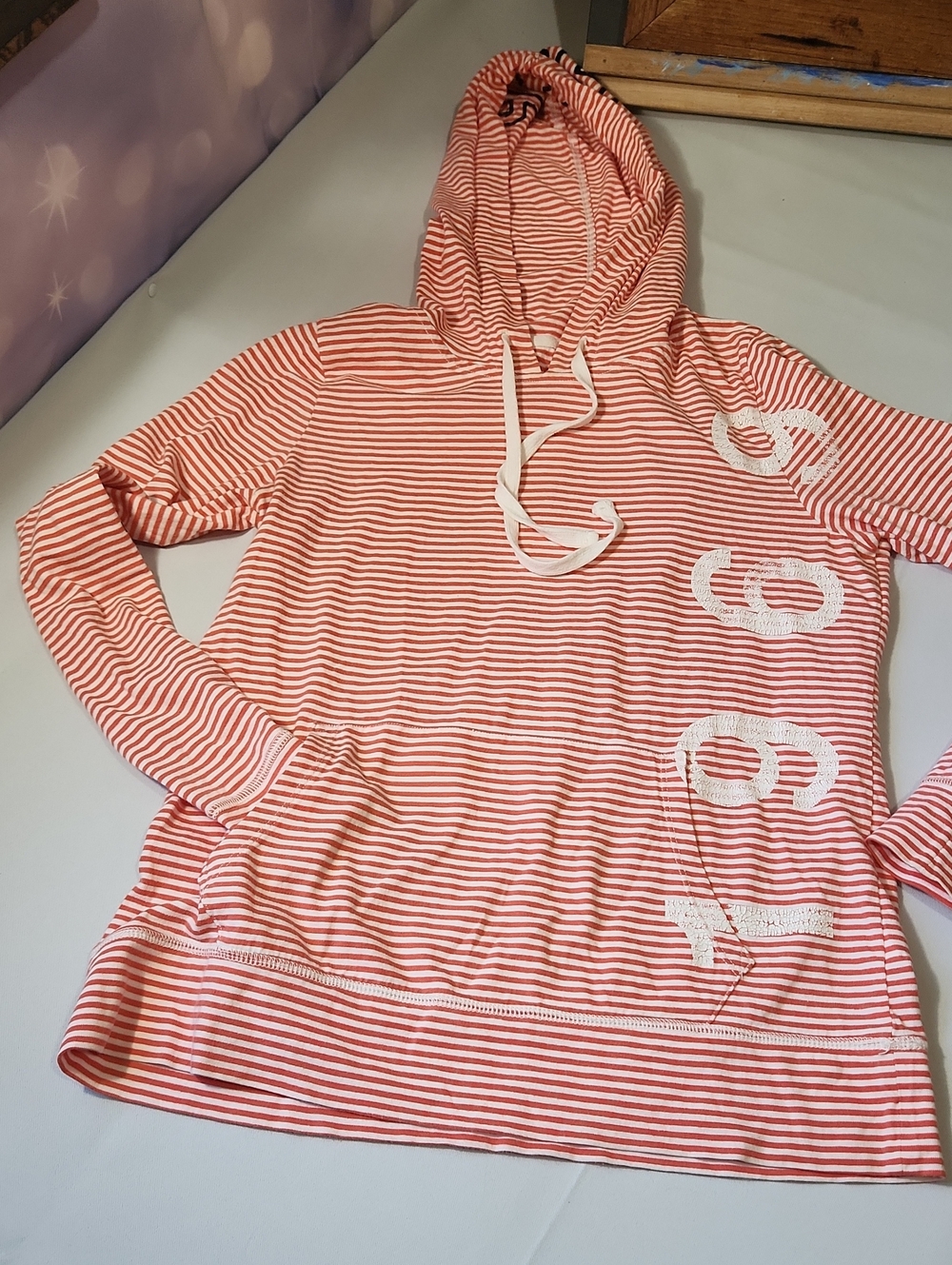 GAP Authentic Apparel Striped Sweatshirt - White & Red.  **Callout 1969 Grapic